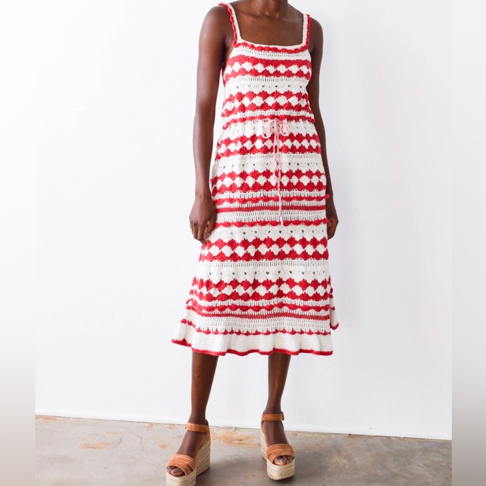 NWOT Never A Wallflower Geranium Crotchet Dress Size Small.